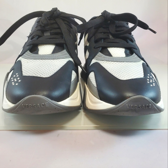 NWT$995 Versace Squalo White Black Chunky Sneakers Sz 44 IT-  11 US - Picture 14 of 16